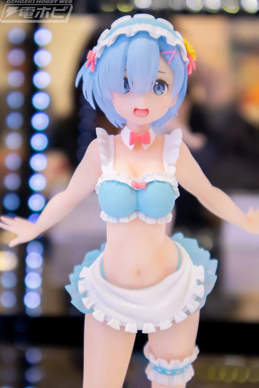 23cm Japan Anime Re: Zero Starting Life In Another World Rem Figure Maid Swimwear Version girl PVC Action Figure Xmas gift T30
23cm Japan Anime Re: Zero Starting Life In Another World Rem Figure Maid Swimwear Version girl PVC Action Figure Xmas gift T30