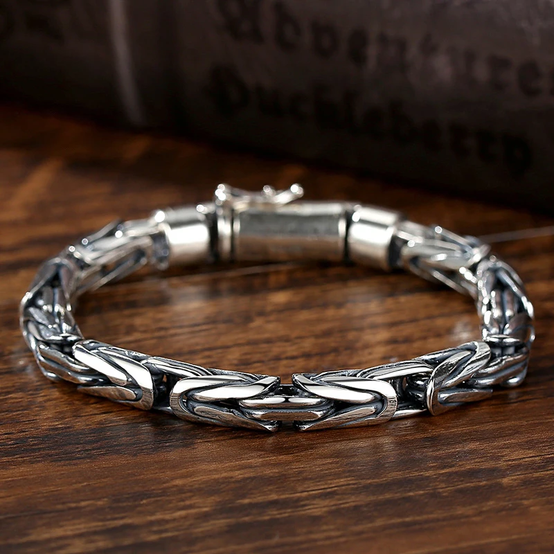 New Design Men Silver Bracelet Round Chain Body Peace Pattern Woven Couple Bracelet For Boyfriend Gift Ins Style Accessory
New Design Men Silver Bracelet Round Chain Body Peace Pattern Woven Couple Bracelet For Boyfriend Gift Ins Style Accessory