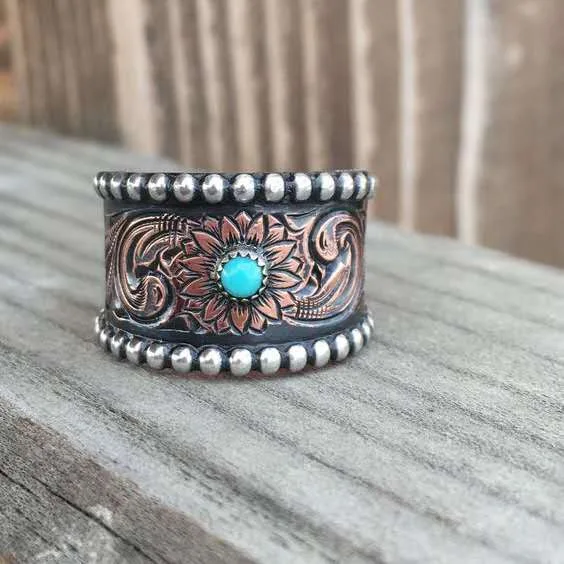 Punkboy Unique Rose Gold Flower Pattern Relief Rings for Men Ethnic Style Blue Male Rings Wedding Engagement Jewelry
Punkboy Unique Rose Gold Flower Pattern Relief Rings for Men Ethnic Style Blue Male Rings Wedding Engagement Jewelry