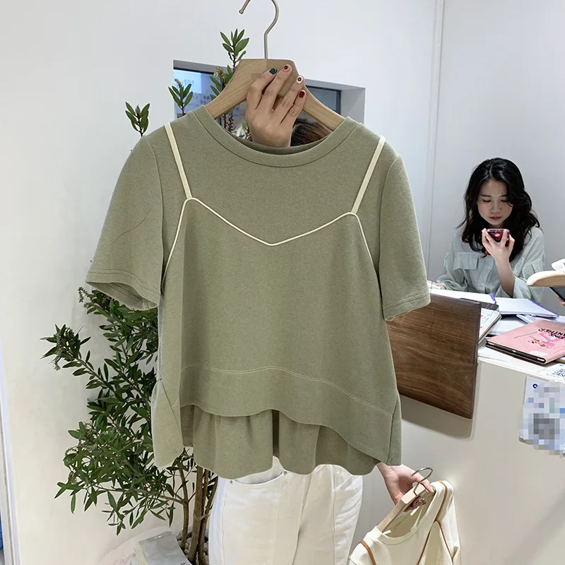 2021 summer new women's wear round neck net red design feeling contrast color sling splicing fake two
2021 summer new women's wear round neck net red design feeling contrast color sling splicing fake two