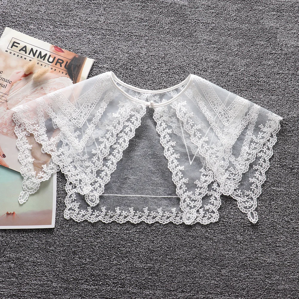 Women Mesh Lace Floral Fake Collars Girl False Collar Big Lapel Detachable Necklace Shawl Removable Nep Kraagie Faux Col
Women Mesh Lace Floral Fake Collars Girl False Collar Big Lapel Detachable Necklace Shawl Removable Nep Kraagie Faux Col