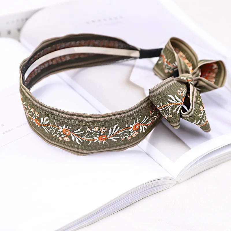 Factory Direct New Hairband Fashion Retro Ethnic Style Printing Headband Sweet Bow Hairpin C664
Factory Direct New Hairband Fashion Retro Ethnic Style Printing Headband Sweet Bow Hairpin C664