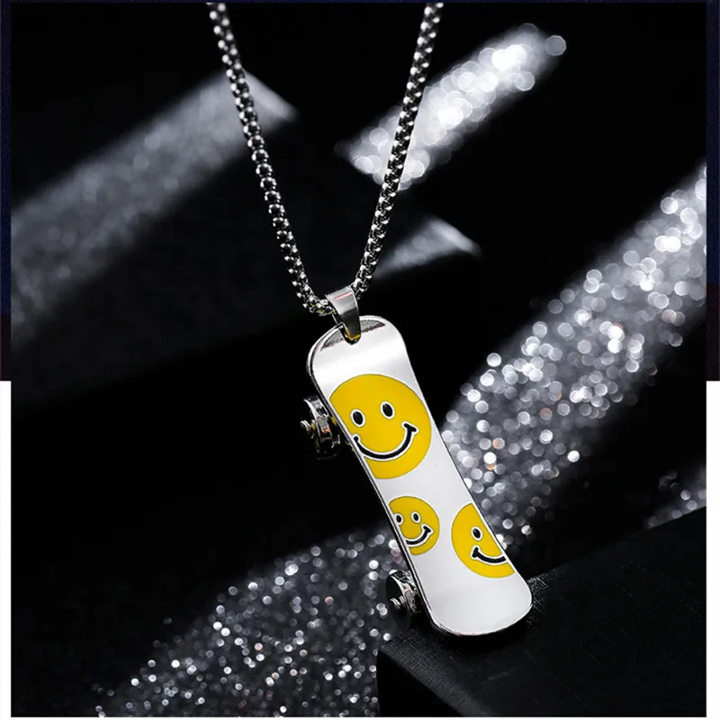 Fashion Hot Sell Trend Punk Necklace Skateboard Smiling Face Pendant Titanium Steel Hip-hop Rock Necklaces for Men for Party
Fashion Hot Sell Trend Punk Necklace Skateboard Smiling Face Pendant Titanium Steel Hip-hop Rock Necklaces for Men for Party