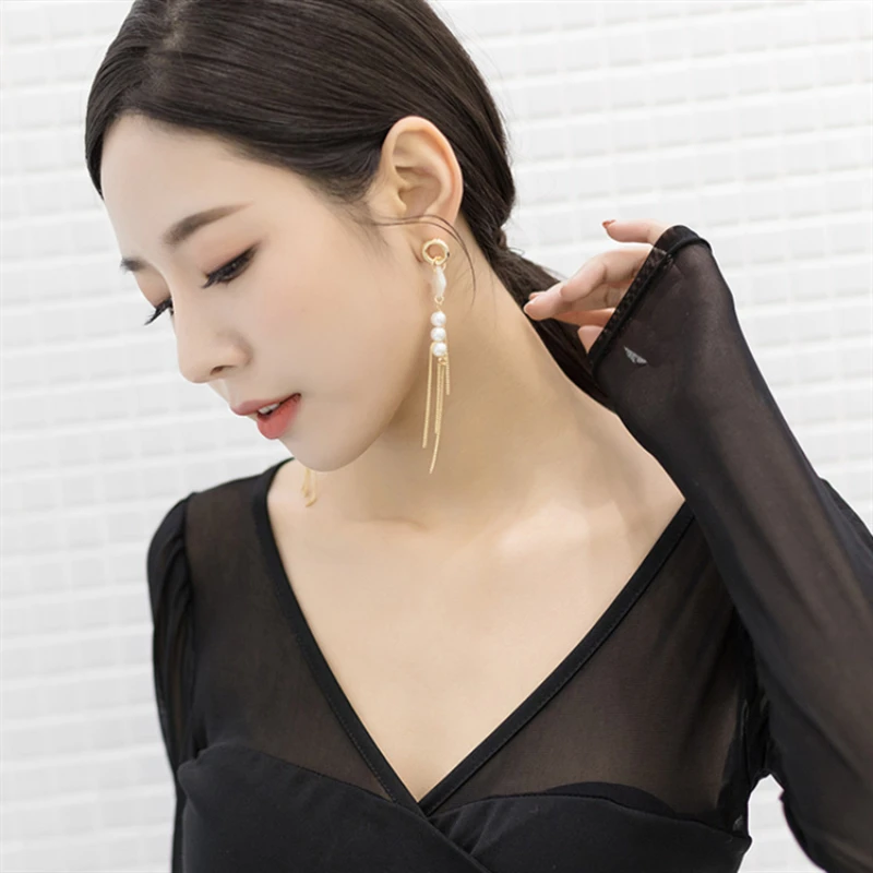 Fashion temperament Earrings S925 silver needle fashion personality long Tassel Earrings for women
Fashion temperament Earrings S925 silver needle fashion personality long Tassel Earrings for women