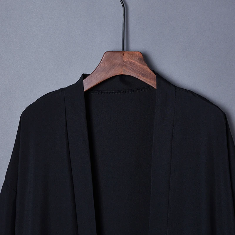 2021 Fashion Summer Plain Color Coat Japanese Kimono Cardigan Kimono For Woman Man Loose Thin Black Outer Garment
2021 Fashion Summer Plain Color Coat Japanese Kimono Cardigan Kimono For Woman Man Loose Thin Black Outer Garment