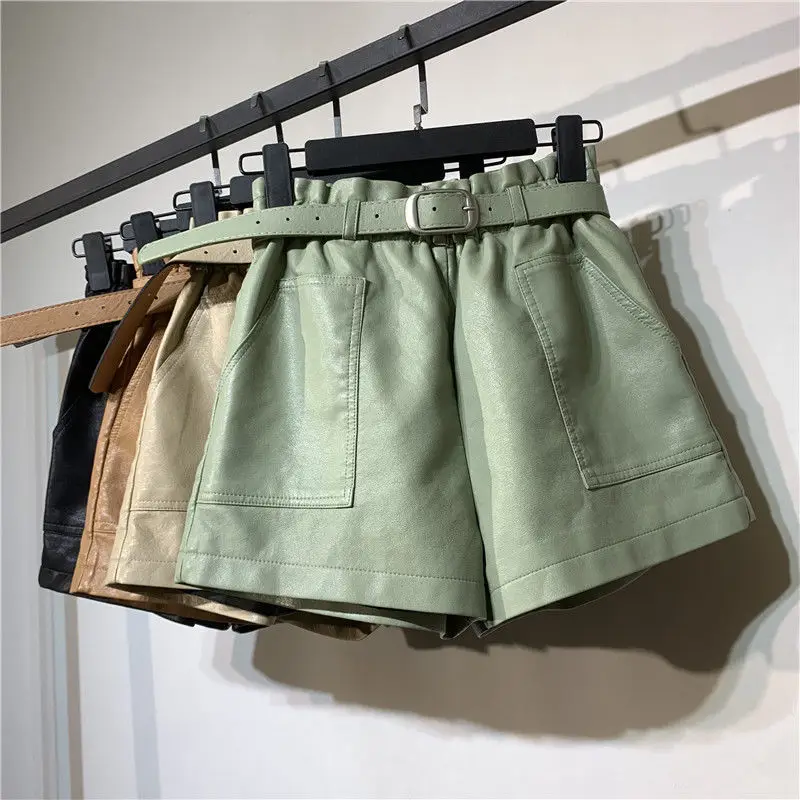 New 2022 Autumn Winter Black PU Faux Leather Women's Shorts Sashes High Waist Wide Leg Shorts Elegant Female Short Pants J62
New 2022 Autumn Winter Black PU Faux Leather Women's Shorts Sashes High Waist Wide Leg Shorts Elegant Female Short Pants J62