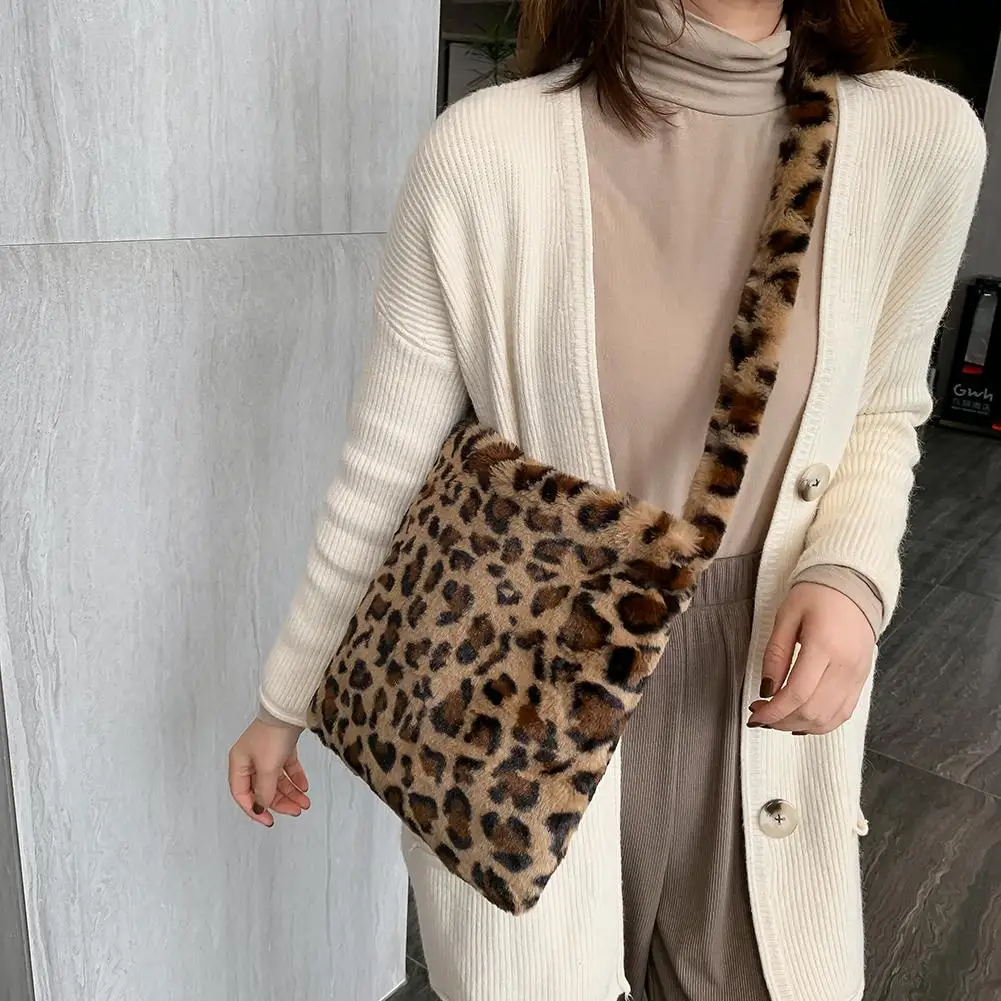 Fashion Leopard Print Crossbody Handbag Women Plush Soft Casual Shoulder Messenger Shopping Bag Vintage Crossbody Bags
Fashion Leopard Print Crossbody Handbag Women Plush Soft Casual Shoulder Messenger Shopping Bag Vintage Crossbody Bags