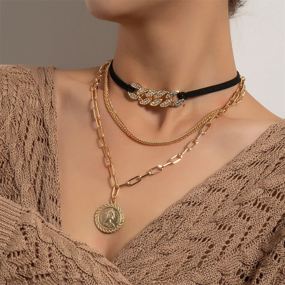 2021 New Multi-layer Round Pendant Necklace Clavicle Chain Inlay Rhinestone Metal Charm Choker Necklaces For Women Jewelry
2021 New Multi-layer Round Pendant Necklace Clavicle Chain Inlay Rhinestone Metal Charm Choker Necklaces For Women Jewelry