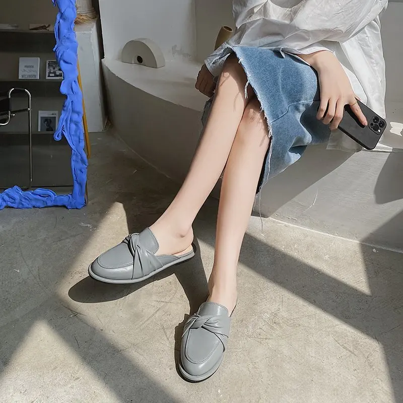 Slippers Women Summer Flat Shoes Female Pantofle Low Slides Loafers Mules Sexy Cover Toe 2021 Soft Rome Rubber PU Basic Casual S
Slippers Women Summer Flat Shoes Female Pantofle Low Slides Loafers Mules Sexy Cover Toe 2021 Soft Rome Rubber PU Basic Casual S