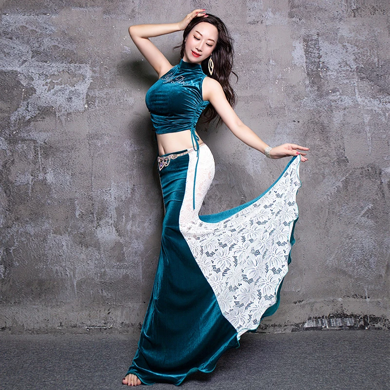 New style belly dance women's high-end luxury velvet top + skirt Oriental dance performance costume belly dance suit
New style belly dance women's high-end luxury velvet top + skirt Oriental dance performance costume belly dance suit