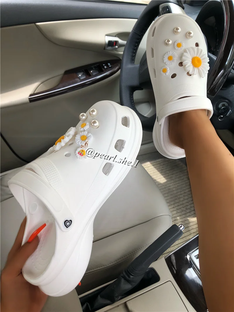 Free Shipping Brand Shoes Charms Designer Croc Charms Rhinestone JIBZ Girl Gift Clog Decaration Metal Love Butterfly Accessories
Free Shipping Brand Shoes Charms Designer Croc Charms Rhinestone JIBZ Girl Gift Clog Decaration Metal Love Butterfly Accessories