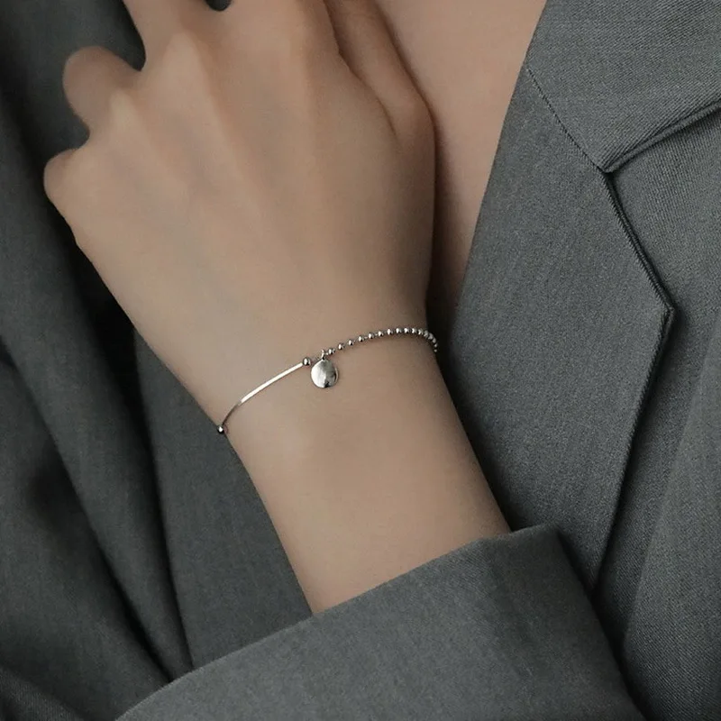 Fashion Simple Silver Color Handmade Beads Chain Bracelet for Women LUCKY Letter Charm Bracelet High Quality Wedding Jewelry
Fashion Simple Silver Color Handmade Beads Chain Bracelet for Women LUCKY Letter Charm Bracelet High Quality Wedding Jewelry