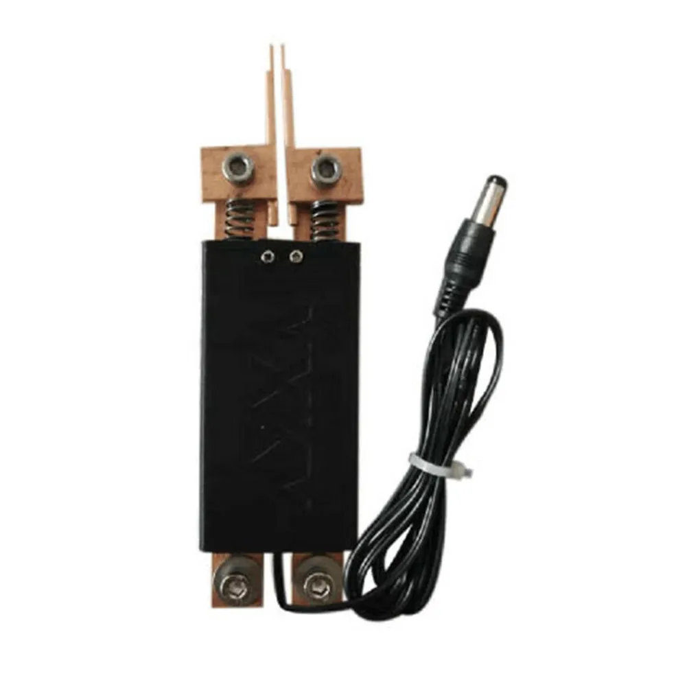 12V Handheld Integrated Spot Welder Copper Welding Pen For Spot Welding Machine Spot Welding Pen And Suitable For A Long Time.
12V Handheld Integrated Spot Welder Copper Welding Pen For Spot Welding Machine Spot Welding Pen And Suitable For A Long Time.