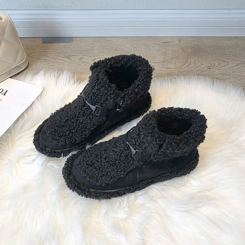 Snow boots women's 2020 new fashion Joker short flat-bottomed short boots fur one plus velvet shoes autumn and winter
Snow boots women's 2020 new fashion Joker short flat-bottomed short boots fur one plus velvet shoes autumn and winter