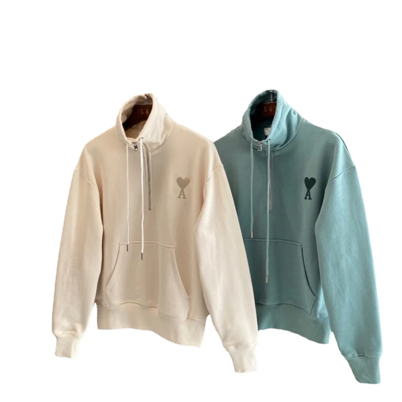 Новинка 2021, осенний свитер Ami, новый продукт, хлопковый свитер с вышивкой love, с большими петлями, на молнии, с воротником-стойкой, студенчески...
Новинка 2021, осенний свитер Ami, новый продукт, хлопковый свитер с вышивкой love, с большими петлями, на молнии, с воротником-стойкой, студенчески...