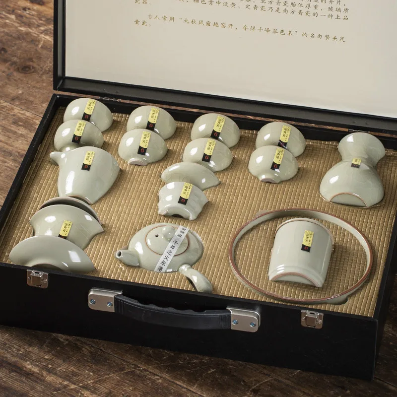 Chinese Ceramic Jingdezhen Tea Set Set Ceramic Teapot Cup Household Living Room Celadon Office Visitor Gift Box kung fu tea set
Chinese Ceramic Jingdezhen Tea Set Set Ceramic Teapot Cup Household Living Room Celadon Office Visitor Gift Box kung fu tea set