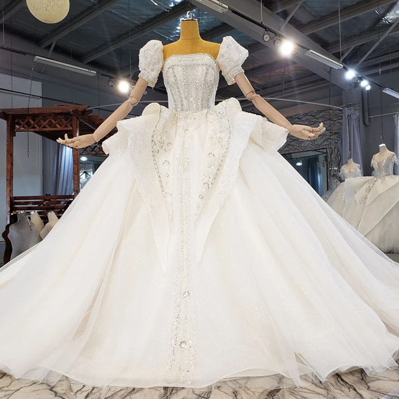 luxurious White Champange Wedding Dresses Tube Top Remove Sleeves Beautiful Elegant Shiny Beaded Pearl Formal Bridal Gowns
luxurious White Champange Wedding Dresses Tube Top Remove Sleeves Beautiful Elegant Shiny Beaded Pearl Formal Bridal Gowns