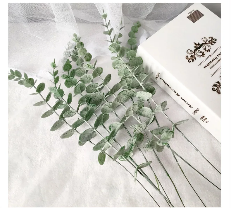 Simulation Eucalyptus Leaf Branch Green Plants Artificial Fake Flower Wedding Shooting Prop Home Decoration DIY Garland Single 
Simulation Eucalyptus Leaf Branch Green Plants Artificial Fake Flower Wedding Shooting Prop Home Decoration DIY Garland Single