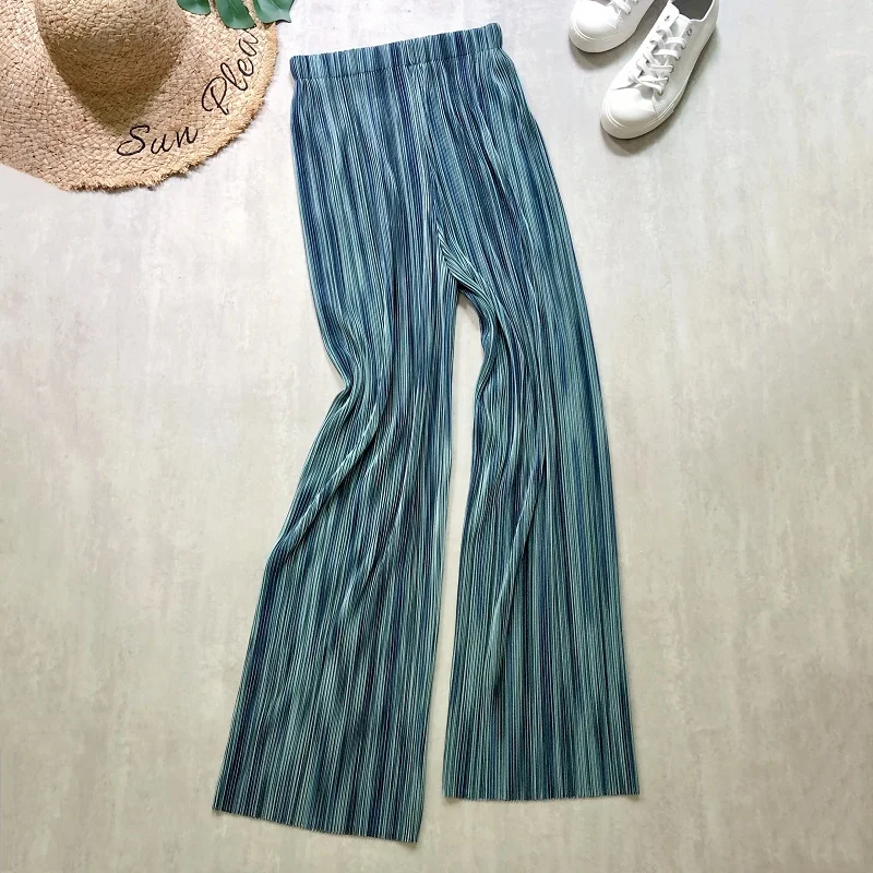 Women Pants Striped Pleated Green Wide Leg Loose Style Long Pants Korean Vacation Trousers Elastic Waist Pants 
Women Pants Striped Pleated Green Wide Leg Loose Style Long Pants Korean Vacation Trousers Elastic Waist Pants