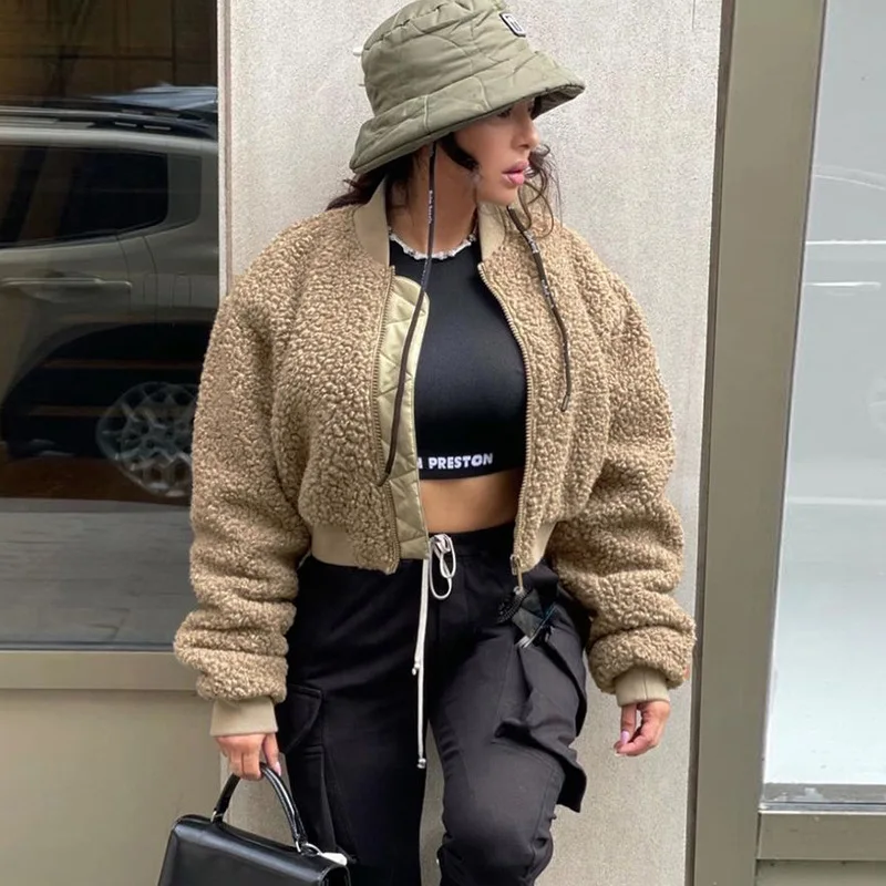 2022 Winter New Street Hipster Lamb Wool Baseball Uniform Jacket Stand-up Collar Fashion Warm Top Women's Jacket 
2022 Winter New Street Hipster Lamb Wool Baseball Uniform Jacket Stand-up Collar Fashion Warm Top Women's Jacket