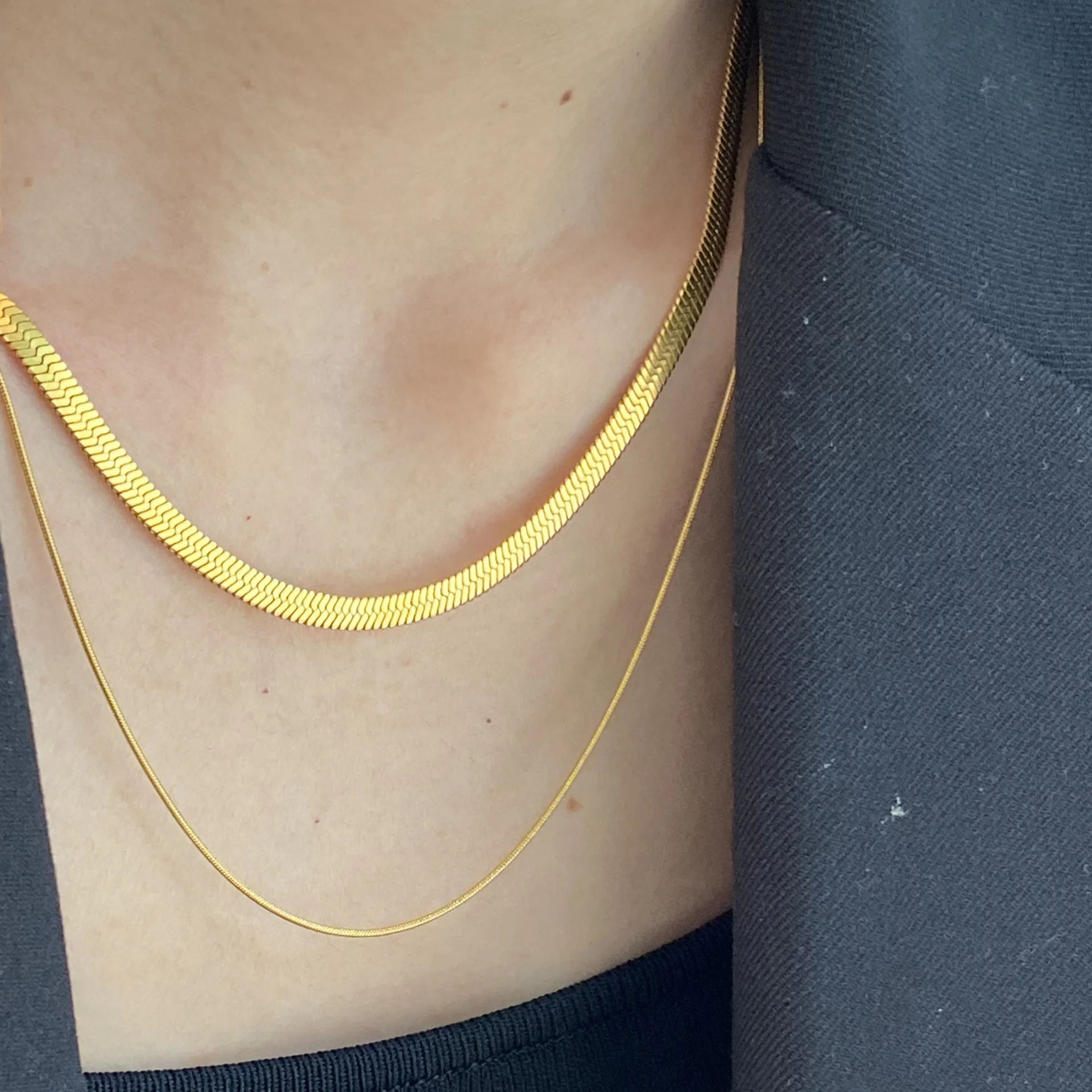 Fashion Double Layer Snake Bone Short Necklace Female Simple Personality Trend Cold Wind Wide Flat Folding Clavicle Chain
Fashion Double Layer Snake Bone Short Necklace Female Simple Personality Trend Cold Wind Wide Flat Folding Clavicle Chain
