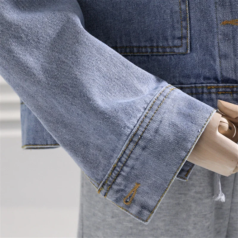 Women Vintage Short Jeans Jacket Loose Big Pocket Long sleeve Korean Casual Light blue Cropped Denim Jacket 2021 Spring Autumn
Women Vintage Short Jeans Jacket Loose Big Pocket Long sleeve Korean Casual Light blue Cropped Denim Jacket 2021 Spring Autumn