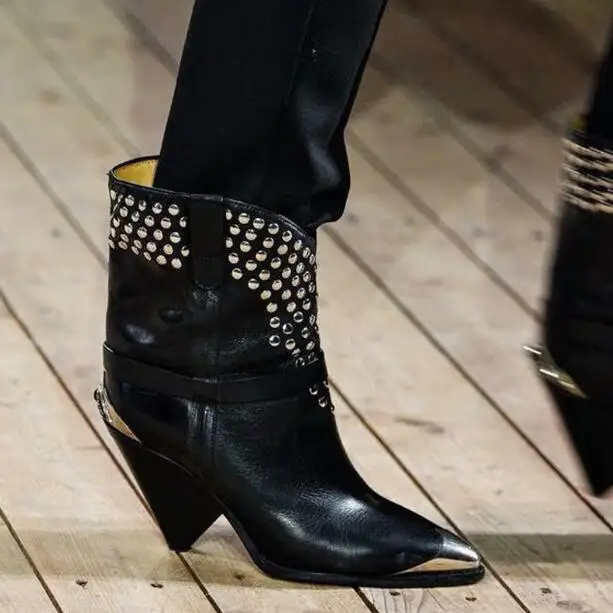 New Woman Fashion Pointed Toe Rivets Spike Heels Short Boots Lady Slip On Real Leather Metal Toe Tube Knight Boots Big Size 44
New Woman Fashion Pointed Toe Rivets Spike Heels Short Boots Lady Slip On Real Leather Metal Toe Tube Knight Boots Big Size 44
