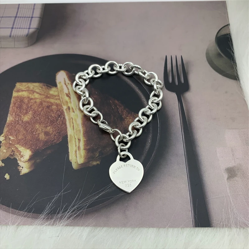 1:1 Original Luxury brands Enamel fashion Clavicle chain S925 Sterling silver bracelet Original Woman High-end jewelry Logo
1:1 Original Luxury brands Enamel fashion Clavicle chain S925 Sterling silver bracelet Original Woman High-end jewelry Logo