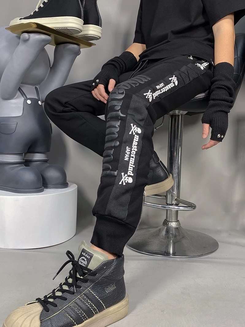 2022 Mastermind Diablo Japan MMJ Slim Pants Side Printed Cuffs Zipper Feet Casual Pants KZ701
2022 Mastermind Diablo Japan MMJ Slim Pants Side Printed Cuffs Zipper Feet Casual Pants KZ701