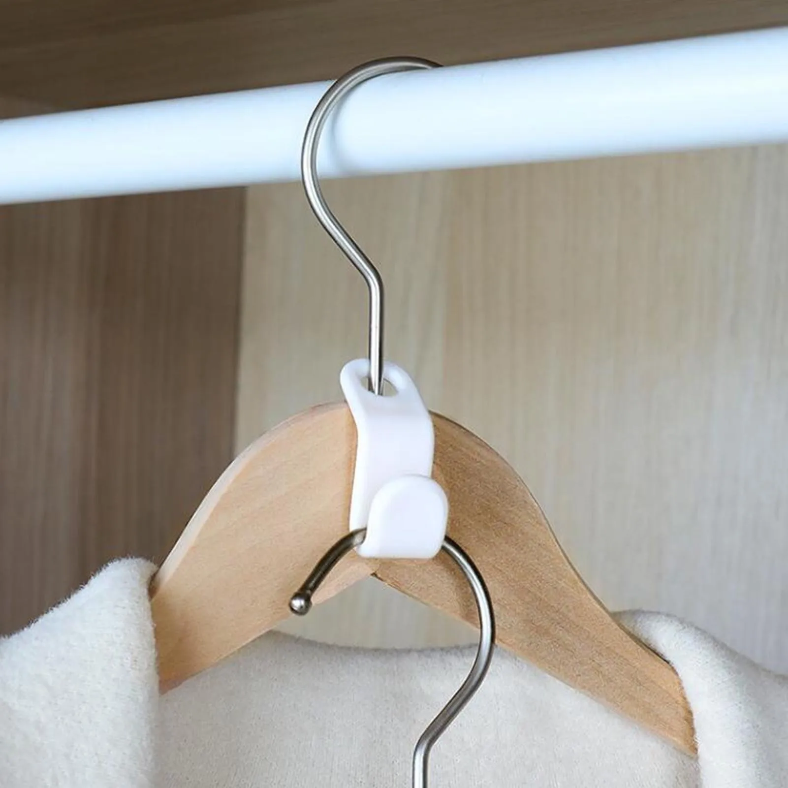 Clothes Hanger Connector Hooks Closet Organizer Hanger Clips Wardrobe Space Saving Folding Clothes Rack Cabinet Storage
Clothes Hanger Connector Hooks Closet Organizer Hanger Clips Wardrobe Space Saving Folding Clothes Rack Cabinet Storage