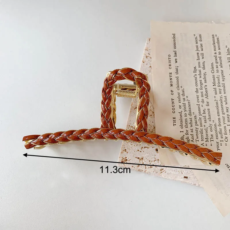 3Colors Hand Woven Nice Gifts Metal Fashion Hair Accessories for Women Retro Style Crab Claws Clamp
3Colors Hand Woven Nice Gifts Metal Fashion Hair Accessories for Women Retro Style Crab Claws Clamp