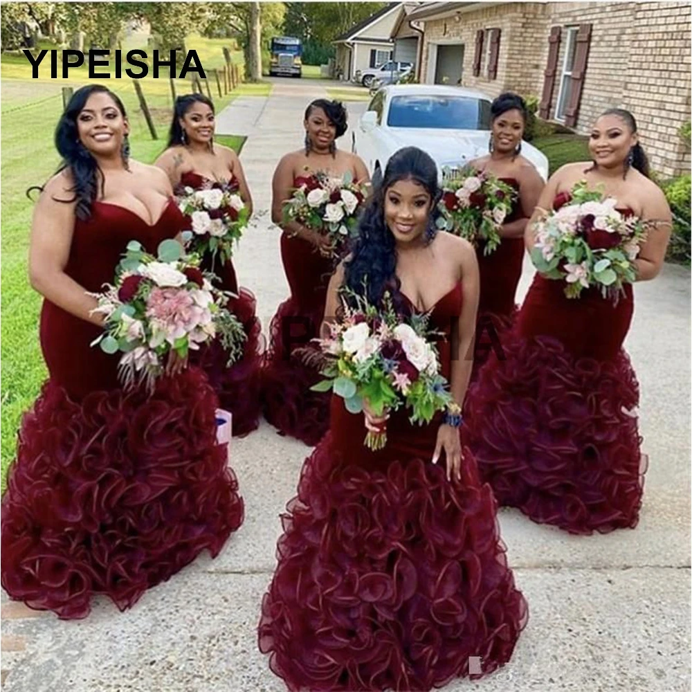 

2021 Burgundy Bridesmaid Dresses Sweetheart Neckline Ruched Ruffles Mermaid Floor Length Plus Size Maid of Honor Gown Country
