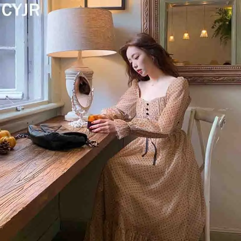 French Vintage Midi Dress Women Puffer Sleeve Square Collor Office Elegant Dress Female 2021 Spring Dot One Piece Dress Korean
French Vintage Midi Dress Women Puffer Sleeve Square Collor Office Elegant Dress Female 2021 Spring Dot One Piece Dress Korean