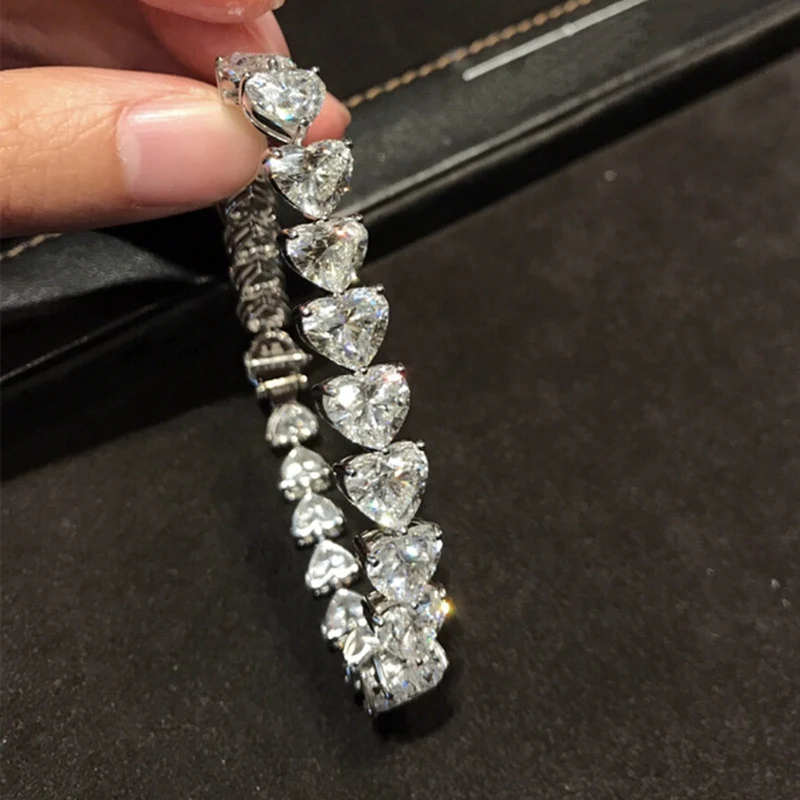 1pcs Elegant Water Drop Shape Cubic Zirconia Strand Bracelet Bangles For Women Bridal Wedding Party Jewelry 
1pcs Elegant Water Drop Shape Cubic Zirconia Strand Bracelet Bangles For Women Bridal Wedding Party Jewelry