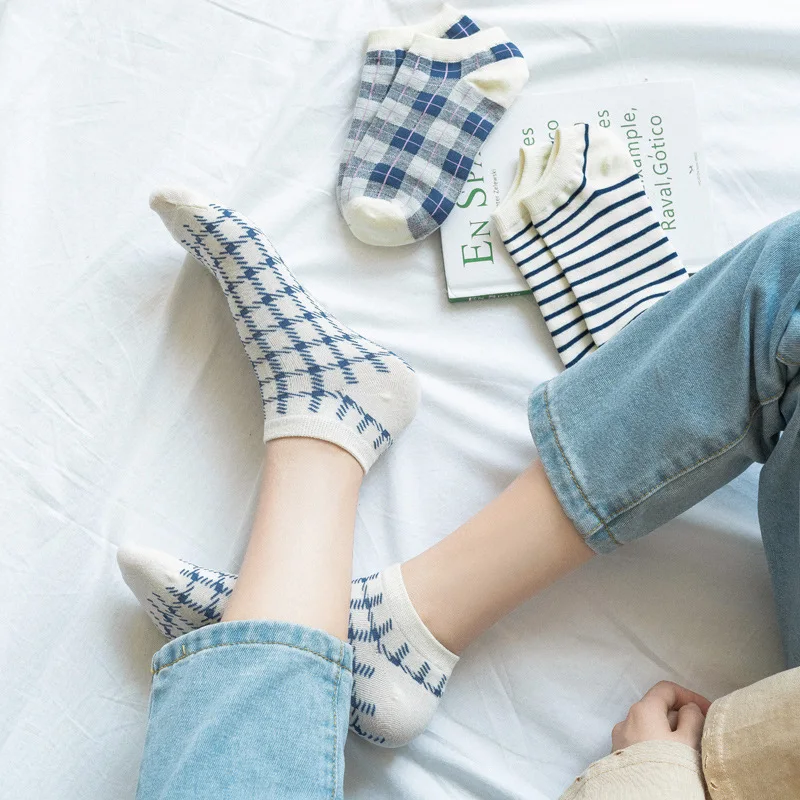 Harajuku Cute Socks British Style Blue Striped Plaid Socks Geometric Cotton Women Comfortable Black Winter Ankle Socks
Harajuku Cute Socks British Style Blue Striped Plaid Socks Geometric Cotton Women Comfortable Black Winter Ankle Socks