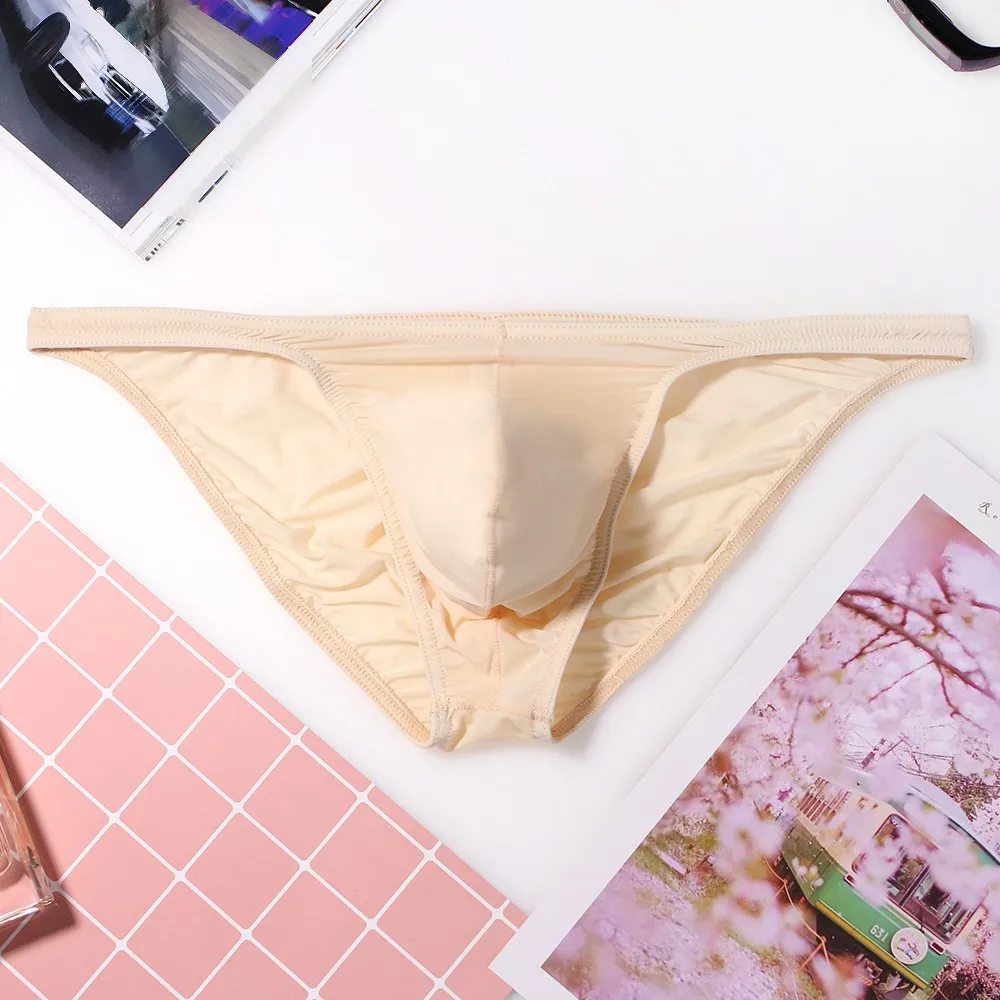 Sexy Fashion Men Ice Silk Briefs Underwear Boxer Solid Color Breathable Underpants And Elastic See-Through Gay Underwear 2021
Sexy Fashion Men Ice Silk Briefs Underwear Boxer Solid Color Breathable Underpants And Elastic See-Through Gay Underwear 2021