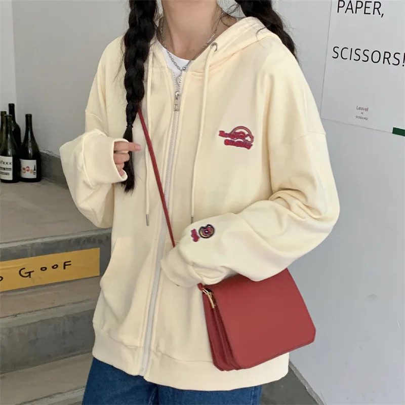 CGC 2022 Spring Zip Up Hooded Sweatshirts Woman Harajuku Oversize Hoodies Jacket Female Casual Outwear Streetwear Women Tops
CGC 2022 Spring Zip Up Hooded Sweatshirts Woman Harajuku Oversize Hoodies Jacket Female Casual Outwear Streetwear Women Tops