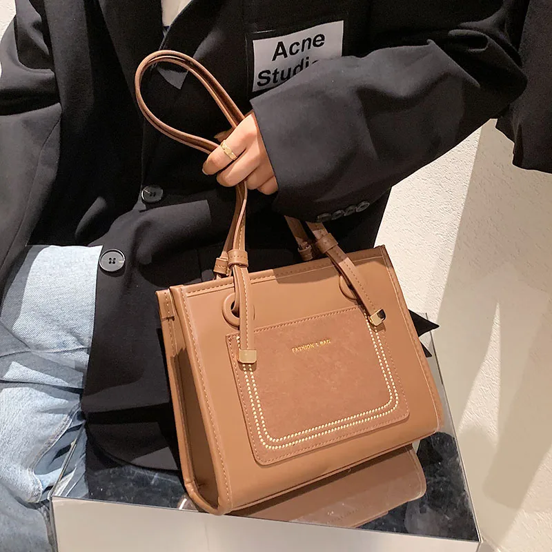 Pequeno feminino totes esfrega couro designer bolsa e bolsas para as mulheres 2021 retro tendências de luxo marca viagem simples 
Pequeno feminino totes esfrega couro designer bolsa e bolsas para as mulheres 2021 retro tendências de luxo marca viagem simples