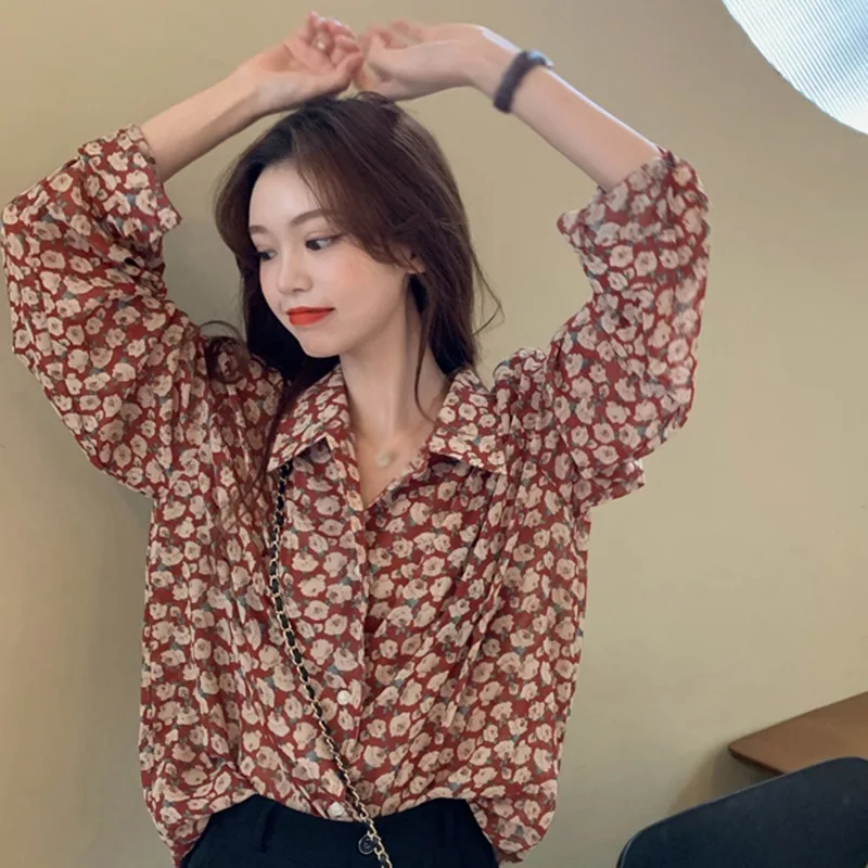 Autumn Retro Floral Long Sleeve Loose Blouses Fashionable Lapel Thin Buttons Chiffon Shirt Top Women Clothes
Autumn Retro Floral Long Sleeve Loose Blouses Fashionable Lapel Thin Buttons Chiffon Shirt Top Women Clothes