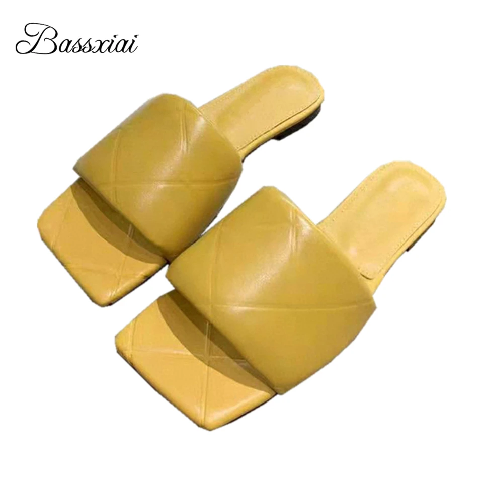 Embossed Real Leather Candy Color Slippers Women Square Toe Flat Heel Slip-on Lazyman Outwear Mules Lady Summer
Embossed Real Leather Candy Color Slippers Women Square Toe Flat Heel Slip-on Lazyman Outwear Mules Lady Summer