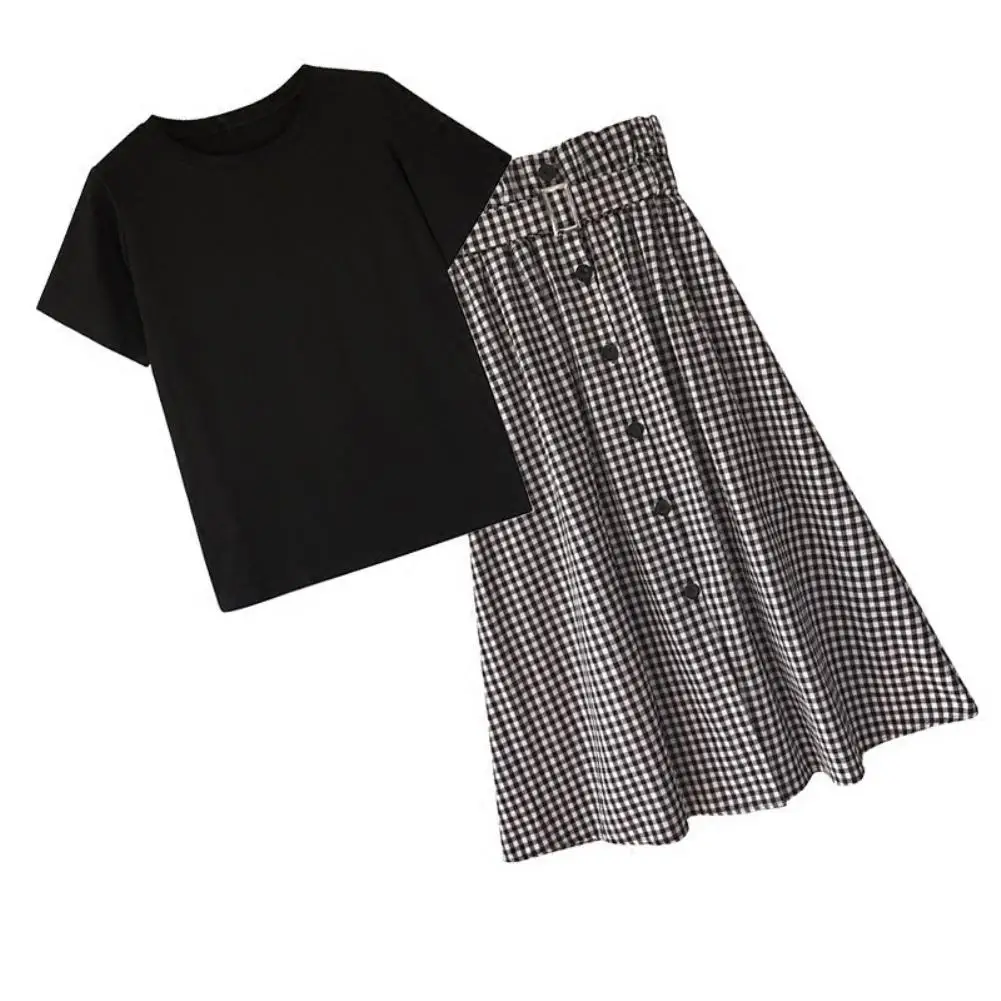 Dress Sets Women Loose Short Sleeve O Neck Leisure elegance T-shirt Top Flared Button up Midi Skirt Set Women's Clothing 2021
Dress Sets Women Loose Short Sleeve O Neck Leisure elegance T-shirt Top Flared Button up Midi Skirt Set Women's Clothing 2021