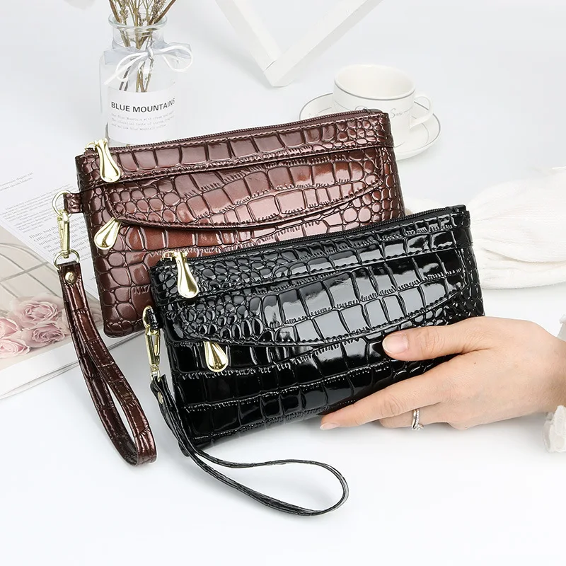 2021 Womens Fashion New Handbag Mobile Phone Bag Change Bag Leisure Bright Face Wrist Bag Ladies Hand bag Wallet
2021 Womens Fashion New Handbag Mobile Phone Bag Change Bag Leisure Bright Face Wrist Bag Ladies Hand bag Wallet