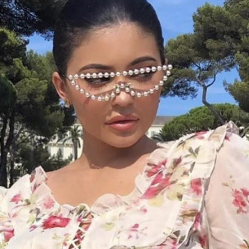 Superstar Crystal Cat Eye Sunglasses Women 2019 New Brand Designer Luxury Diamond Sun Glasses For female UV400 Sexy Sun Glasses
Superstar Crystal Cat Eye Sunglasses Women 2019 New Brand Designer Luxury Diamond Sun Glasses For female UV400 Sexy Sun Glasses