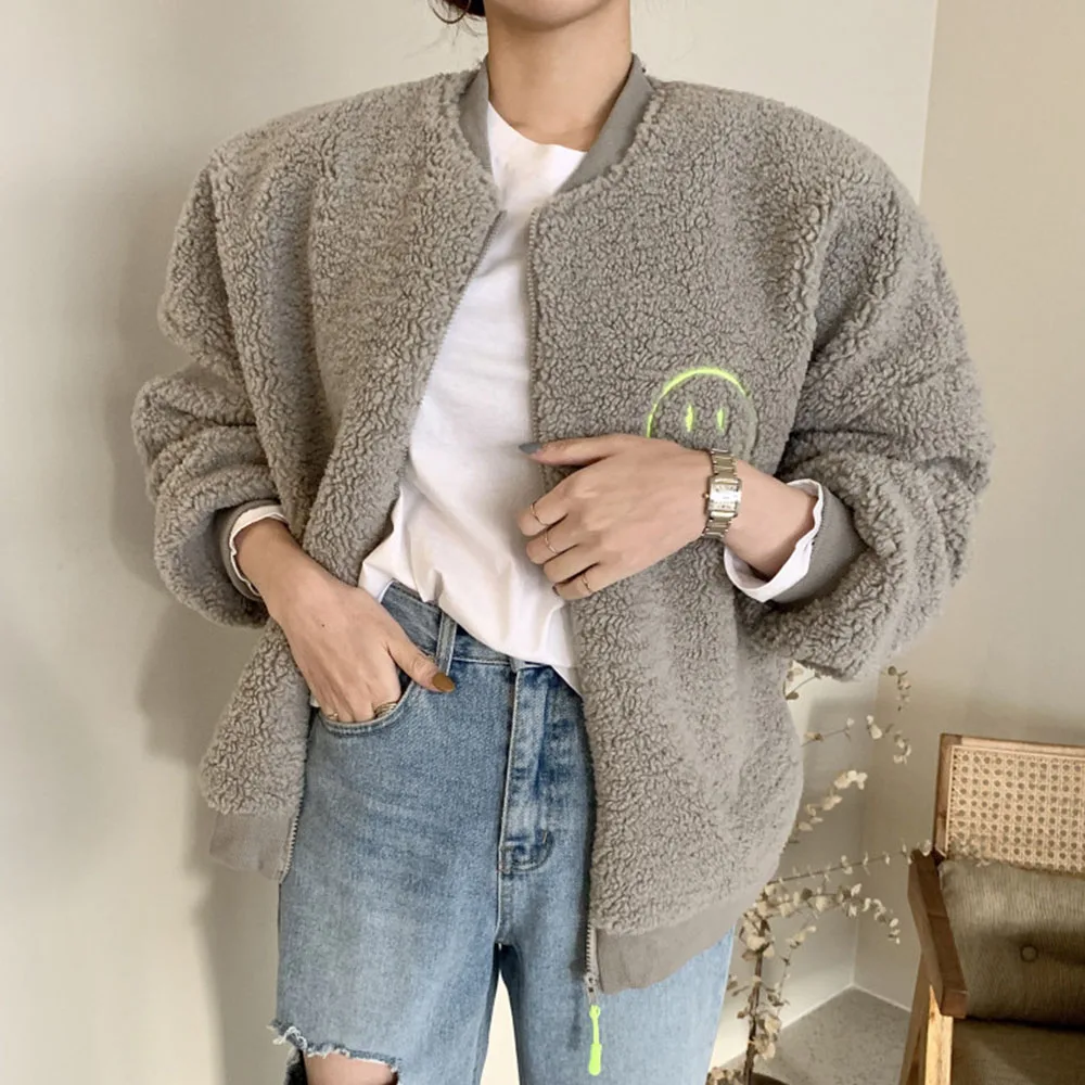Korean Fashion Women New Jacket Embroidery Lamb Wool Thicken Warm Autumn Winter Long Sleeve Zipper Casual Loose Simplicity
Korean Fashion Women New Jacket Embroidery Lamb Wool Thicken Warm Autumn Winter Long Sleeve Zipper Casual Loose Simplicity
