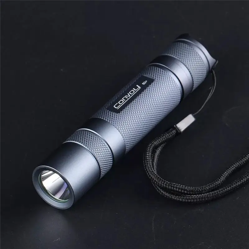 Gray Convoy S2+ SST40 1800lm 5000K 6500K Temperature Protection Management 18650 Flashlight for Camping Hunting LED Torch
Gray Convoy S2+ SST40 1800lm 5000K 6500K Temperature Protection Management 18650 Flashlight for Camping Hunting LED Torch