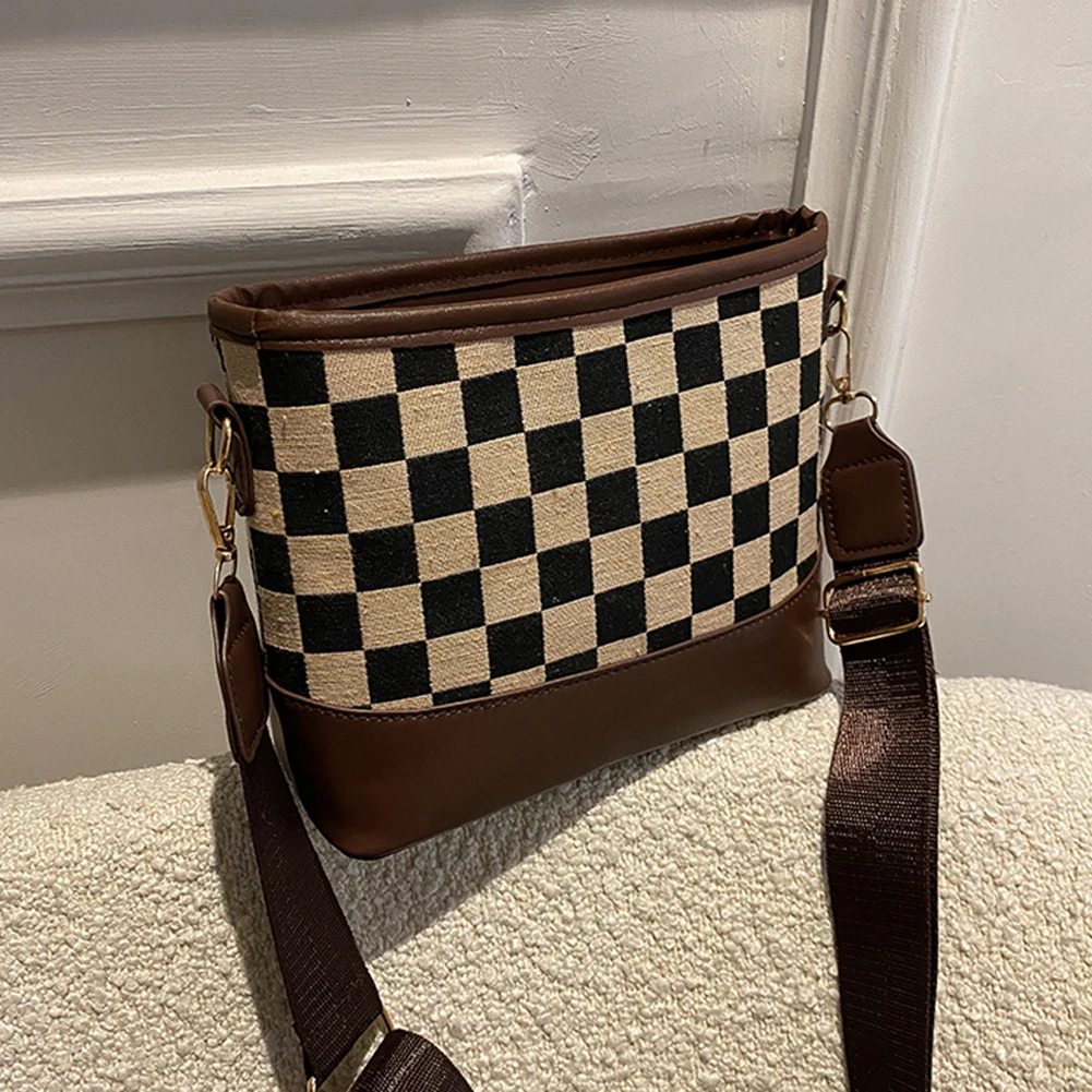 Women Shoulder Bag Simple Fashion Grid Messenger Bag Female PU Leather Phone Travel Handbag Casual Ladies Messenger Bag
Women Shoulder Bag Simple Fashion Grid Messenger Bag Female PU Leather Phone Travel Handbag Casual Ladies Messenger Bag