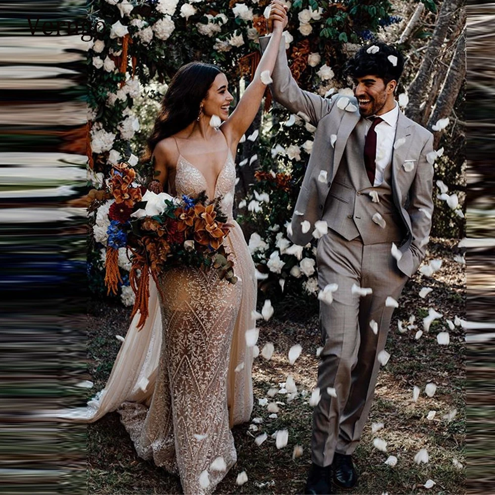 Verngo Champagne Lace Wedding Dress With Detachable Train Sexy Spaghetti Straps Bridal Gowns Plus Size 2021 Vestido de noiva
Verngo Champagne Lace Wedding Dress With Detachable Train Sexy Spaghetti Straps Bridal Gowns Plus Size 2021 Vestido de noiva