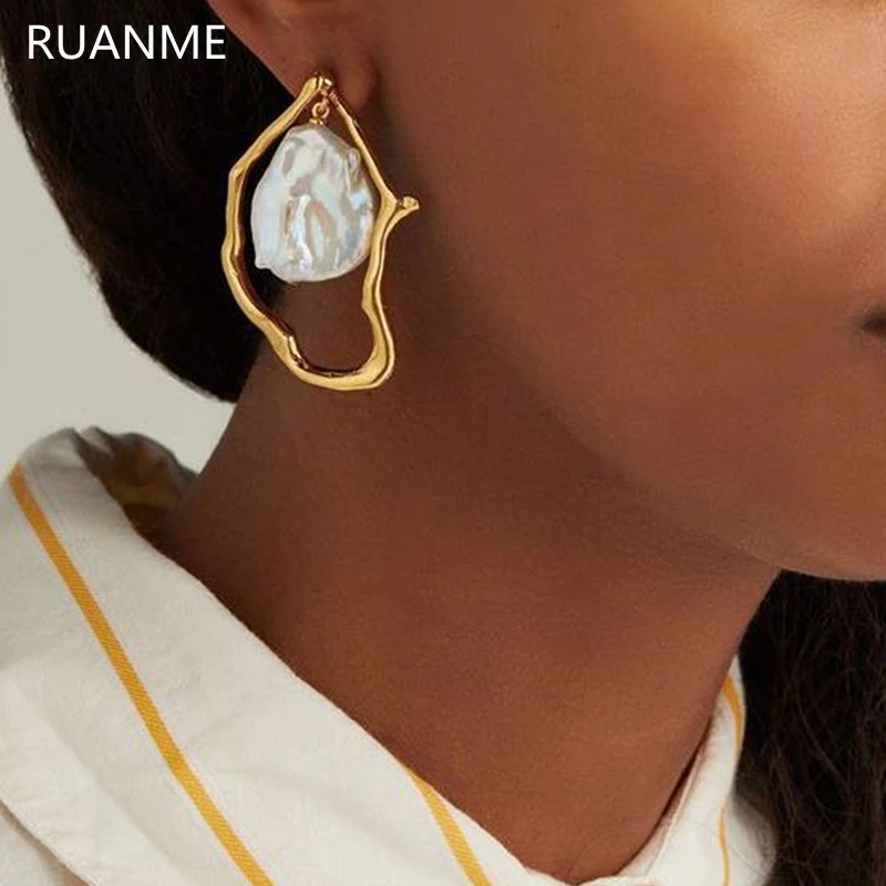 Contracted And irregular Pearl Earrings, Baroque Gold, Geometry, Women, And in 2021, Wedding Jewelry, Women's Fashion Earrings
Contracted And irregular Pearl Earrings, Baroque Gold, Geometry, Women, And in 2021, Wedding Jewelry, Women's Fashion Earrings
