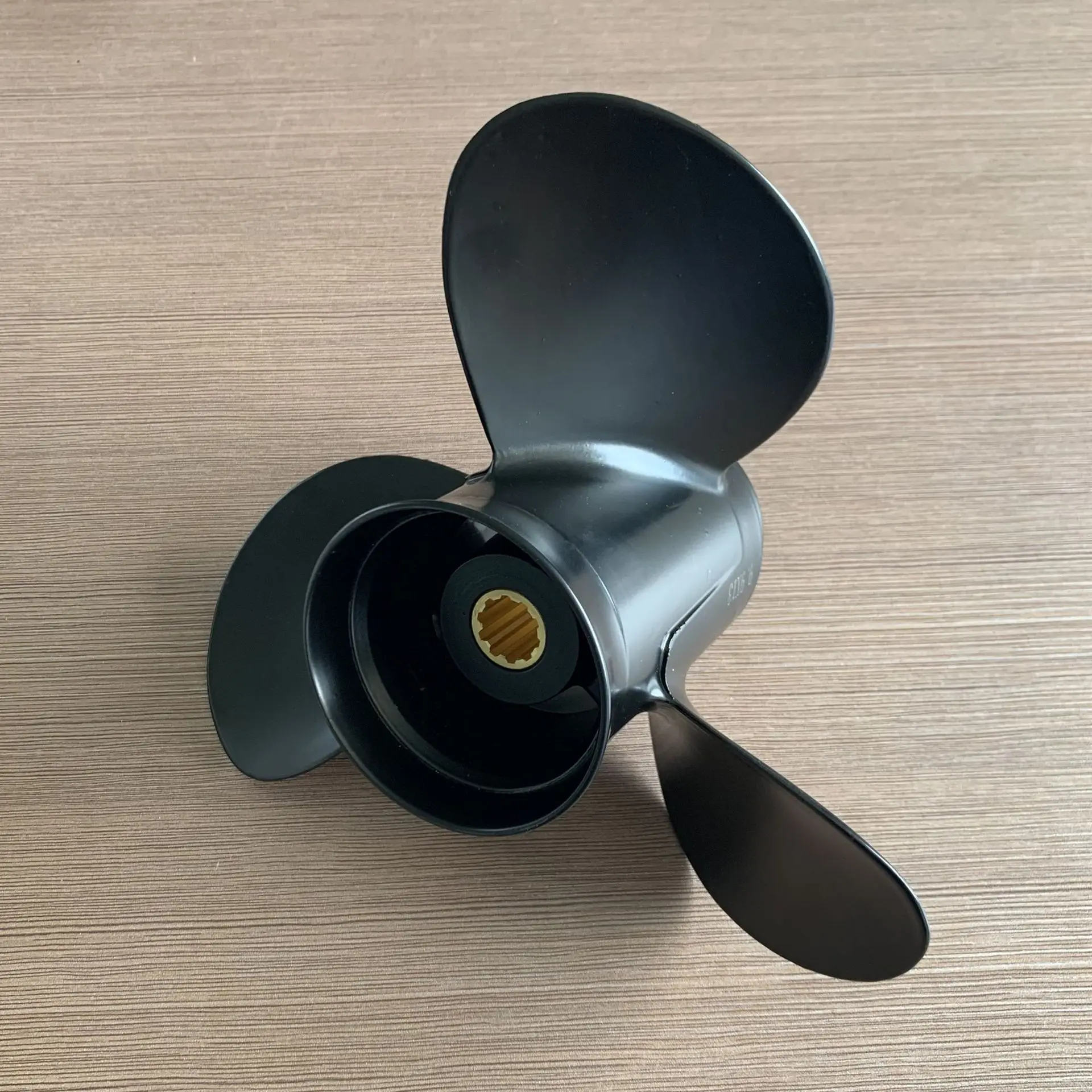 9.9'' AluminumAlloyOutboardBoatPropeller Boat3Blades10SplineToothMSF25-30HPForMercury48-19640A40
9.9'' AluminumAlloyOutboardBoatPropeller Boat3Blades10SplineToothMSF25-30HPForMercury48-19640A40