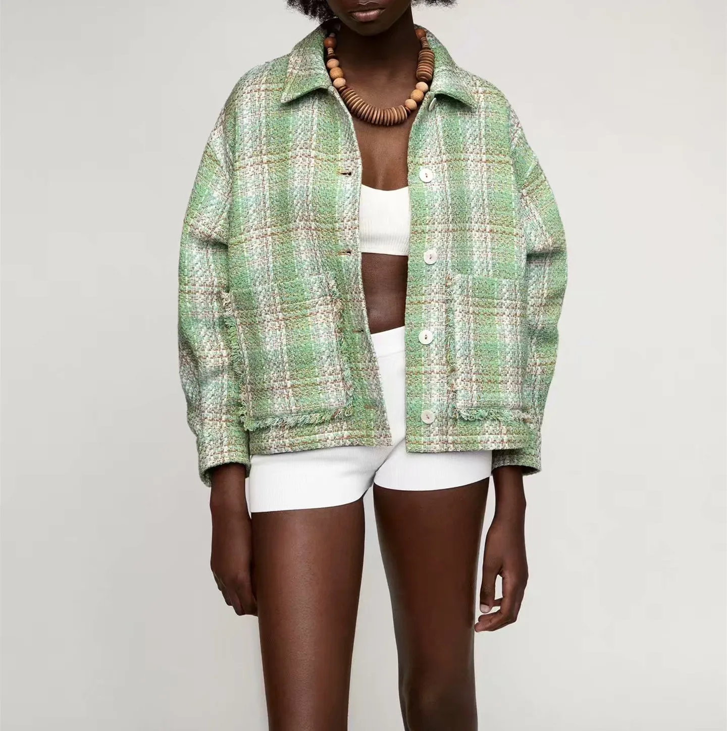 2021 Spring Summer New women's clothing long-sleeved lapel check texture shirt jacket, pockets, raw trim, front button closure
2021 Spring Summer New women's clothing long-sleeved lapel check texture shirt jacket, pockets, raw trim, front button closure